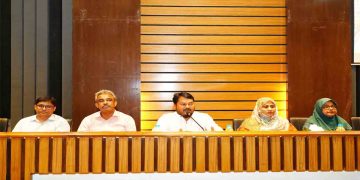 রাসিক প্রশাসকের সাথে বিভিন্ন পৌরসভাসমূহের বর্জ্য শাখার কর্মচারী প্রশিক্ষণার্থীদের মতবিনিময়