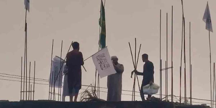 কুড়িগ্রামে সাদা পতাকায় কালো কালিতে আরবি লেখাসংবলিত পতাকার তদন্তে পুলিশ
