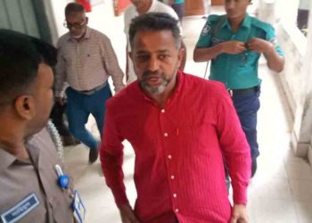এমডির অণ্ডকোষ চেপে চেক-স্ট্যাম্পে স্বাক্ষর নেওয়া সেই লিটু গ্রেপ্তার