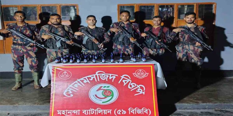 চাঁপাইনবাবগঞ্জে বিজিবি’র পৃথক ০২টি অভিযানে বিপুল পরিমাণ নেশাজাতীয় সিরাপ জব্দ