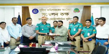মহানগরবাসীর নিরাপত্তায় রাসিক কর্তৃক আরএমপিকে অত্যাধুনিক সিসি ক্যামেরা হস্তান্তর