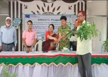নাচোলে বিভিন্ন শিক্ষা প্রতিষ্ঠানে গাছের চারা বিতরণ ও র‍্যালি অনুষ্ঠিত