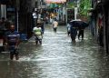 ভোর থেকেই ঢাকায় বৃষ্টি, ভোগান্তিতে নগরবাসী