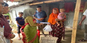 অসহায় মা-হারা শিশুর পাশে দুর্গাপুর ইউএনও উম্মে হাবিবা