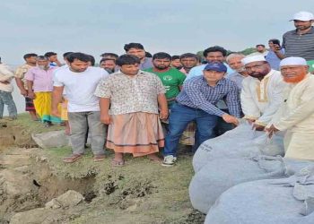 চাঁপাইনবাবগঞ্জে পদ্মা নদী ভাঙন রোধে ৪৩ কোটি  ৩৯ লাখ টাকার প্রকল্পের কাজ উদ্বোধন  