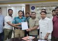রাজশাহী মেডিকেলে অ্যাম্বুলেন্স সিন্ডিকেট ও দালাল মুক্ত করার দাবিতে আরএমপি কমিশনারকে মহানগর ছাত্রদলের স্মারকলিপি