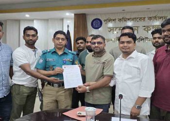 রাজশাহী মেডিকেলে অ্যাম্বুলেন্স সিন্ডিকেট ও দালাল মুক্ত করার দাবিতে আরএমপি কমিশনারকে মহানগর ছাত্রদলের স্মারকলিপি