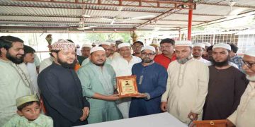 কাদিরগঞ্জ গ্রেটাররোড জামে মসজিদ ও ঈদগাহ পরিদর্শনে রাসিক প্রশাসক রিটন