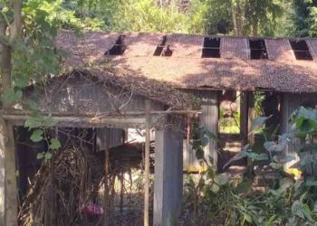 কুড়িগ্রামের ফুলবাড়ীতে আশ্রয়ের ঘরেই আশ্রয়হীন ৩৭৫ পরিবার