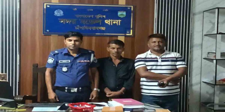 পঞ্চগড়ে যাবজ্জীবন কারাদন্ডপ্রাপ্ত ১০ বছর ধরে পলাতক আসামী চাঁপাইনবাবগঞ্জে গ্রেপ্তার