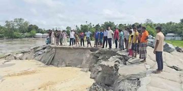 তিস্তা গিলছে সবকিছুই, নদী তীরে শুধু ভাঙনের গর্জন