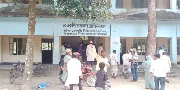 ৫ মাস মাদ্রাসায় অনুপস্থিত থেকেও বেতন! সুপার-ছেলের বিরুদ্ধে অনিয়মের অভিযোগ