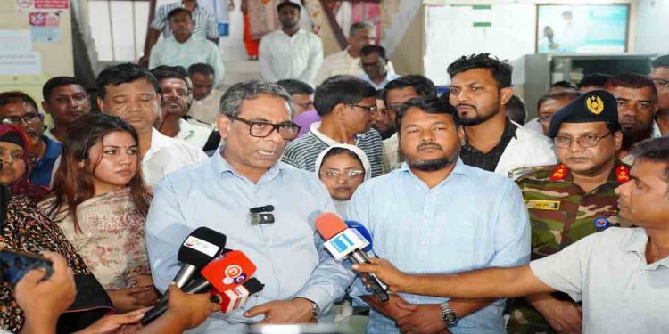 রাসিক পরিচালিত সিটি হাসপাতাল পরিদর্শনে স্বাস্থ্য প্রতিমন্ত্রী, অত্যাধুনিক হাসপাতাল হিসেবে গড়ে তোলার আশ্বাস